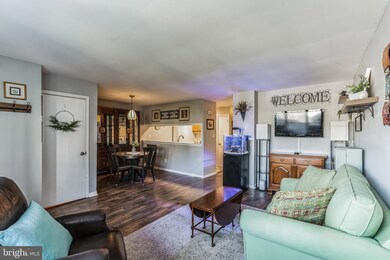 304 Wendover Dr unit 153-A, Norristown, PA 19403 - photo 4