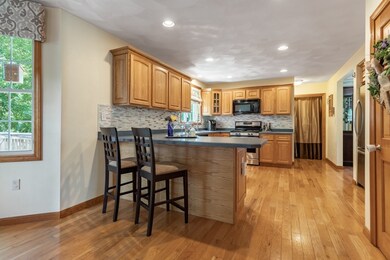 44 2nd St, Dracut, MA 01826 - photo 3