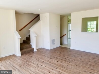 363 Scarboro Dr, Bunker Hill, WV 25413 - photo 5