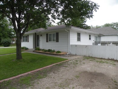 216 4th St Cambridge 001