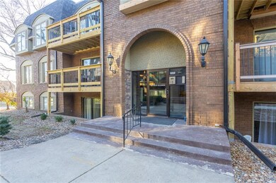 1410 20th St unit 2, West Des Moines, IA 50265 - photo 2