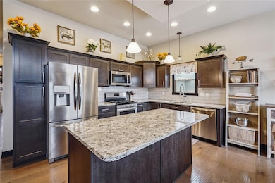 9772 Alderwood Dr, West Des Moines, IA 50266 - photo 7