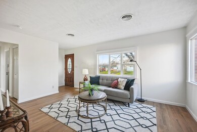 14-web-or-mls-967-e-26th-ave