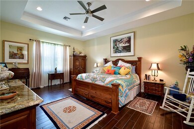 Master Bedroom, tray ceiling, crown molding