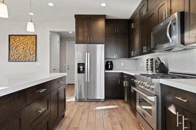 3837_LazyRiverCir_106_MLS-19