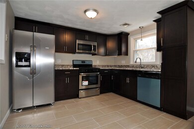 104 Walnut Glen Dr, Warwick, RI 02886 - photo 3