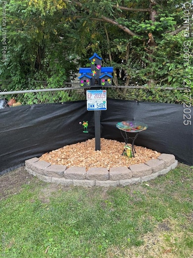 9915 Ingram St, Livonia, MI 48150 - photo 6