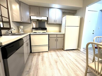 3622 Lakeshore Dr unit G 1, Saint Joseph, MI 49085 - photo 6