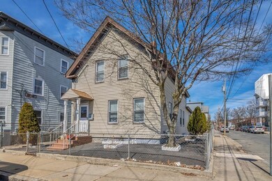 39 Myrtle St, Lawrence, MA 01841 - photo 2