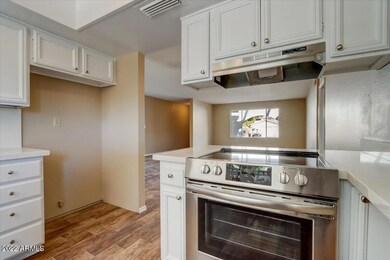 16-E Fairbrook Cir-016