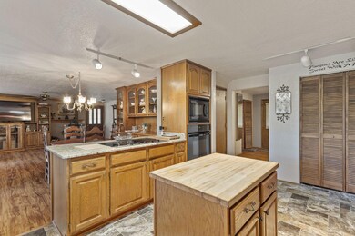 27-web-or-mls-386-greentree-loop