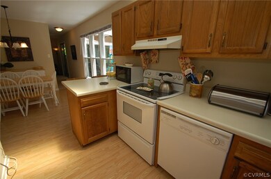 5015 Fairlake Ln, Glen Allen, VA 23060 - photo 5