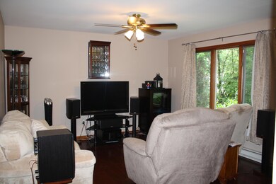 354A S Main Rd, Mountain Top, PA 18707 - photo 2
