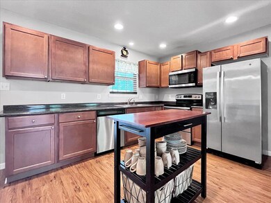 19-64723EF7-2BAD-43F0-A843-B088B20999A8