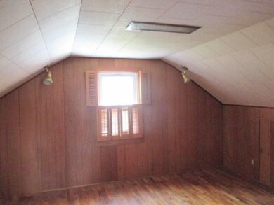 528 W Cherry St, Wayland, MI 49348 - photo 5