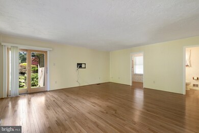 9501 Scorpio Ln, Burke, VA 22015 - photo 7