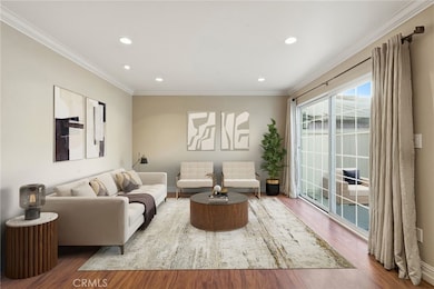 19208 Hamlin St unit 5, Reseda, CA 91335 - photo 5