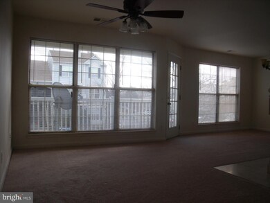 8210 Crossbrook Ct unit 201, Lorton, VA 22079 - photo 3