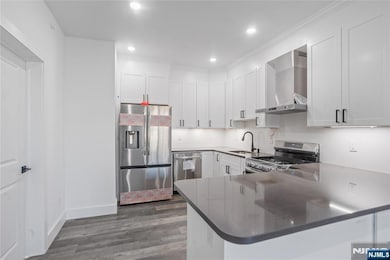 521 10th St unit 2, Union City, NJ 07087 - photo 4