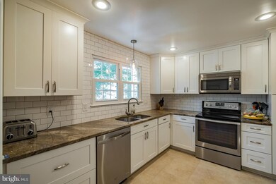 17438 Gallagher Way, Olney, MD 20832 - photo 7