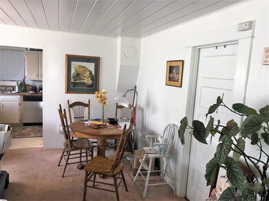 2412 Spring St, Medford, OR 97504 - photo 2