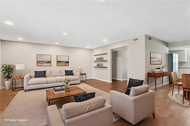 410 SW 10th St, Bentonville, AR 72712 - photo 2