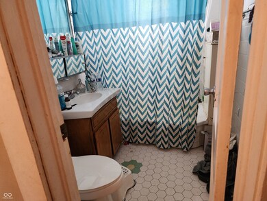 621 E 31st St, Anderson, IN 46016 - photo 7