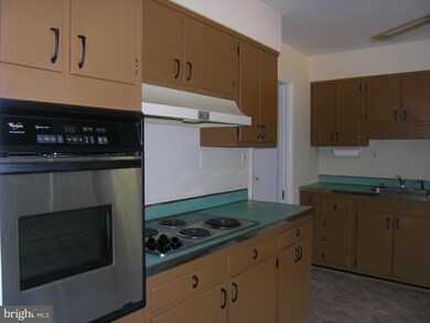 14525 Perrywood Dr, Burtonsville, MD 20866 - photo 7