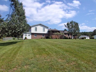 622 Simmons Ln, Mount Washington, KY 40047 - photo 3