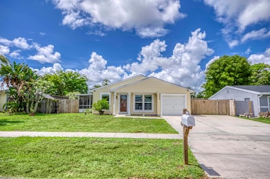 10656 Bobbie Ln, Royal Palm Beach, FL 33411 - photo 3