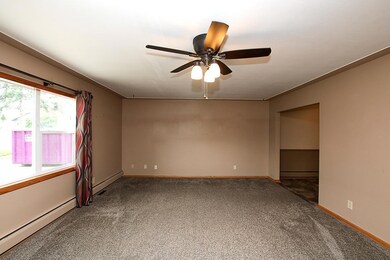 907 14th St E, Glencoe, MN 55336 - photo 7