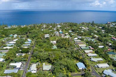 Short distance to the ocean and Waiakahiula Beach Park