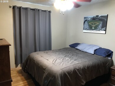 Bedroom, Primary
