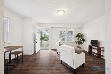 2421 106th St, Toledo, OH 43611 - photo 2