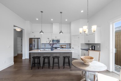 4096 SW Badger Ave, Redmond, OR 97756 - photo 7