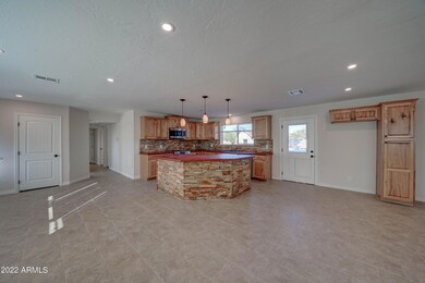 1044 E Linda Ave-5