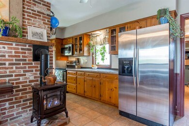 15 Prescott St, Newmarket, NH 03857 - photo 5