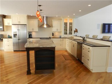 Kitchen. This gorgeous open eat-in kitchen will ta