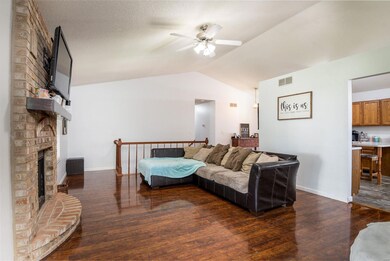 828 Robert Dr, Maryville, IL 62062 - photo 5