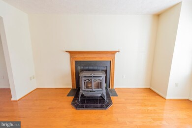 6764 Armadillo Ct, Waldorf, MD 20603 - photo 3