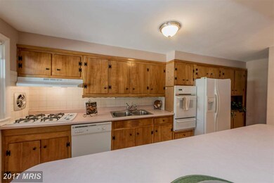 1146 Linden Ave, Halethorpe, MD 21227 - photo 5