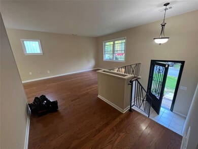 2444 Rolling View Dr SE, Smyrna, GA 30080 - photo 2