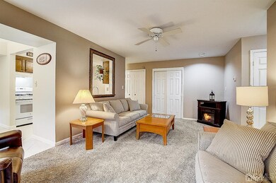 160 Overlook Ct unit A, Woodbridge, NJ 07095 - photo 6