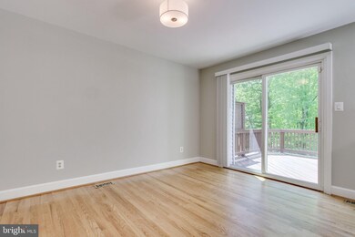 9005 Daum Ct, Springfield, VA 22153 - photo 7