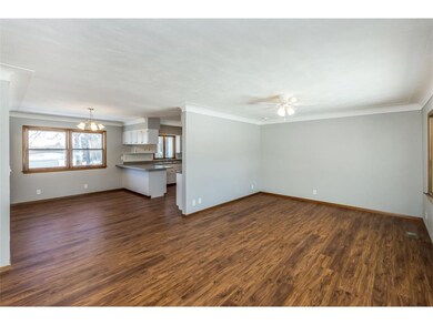 101 31st St SW, Cedar Rapids, IA 52404 - photo 4