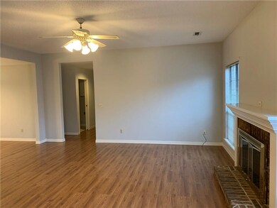 901 W Linden St, Rogers, AR 72756 - photo 3