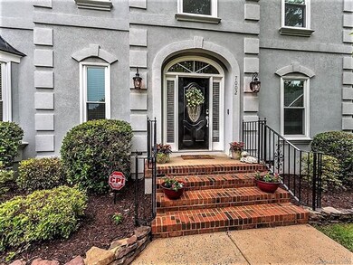 Great entrance for this cul-de-sac home