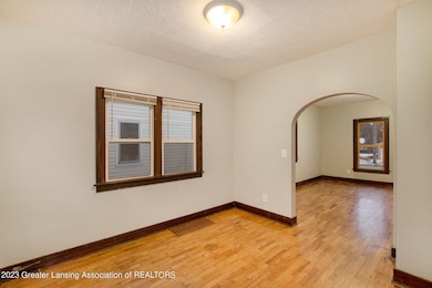 1134 Mccullough St, Lansing, MI 48912 - photo 7