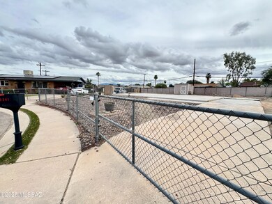 3241 S Capri Cir unit 19, Tucson, AZ 85713 - photo 3