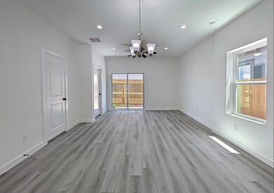 4007 King St, Houston, TX 77026 - photo 7